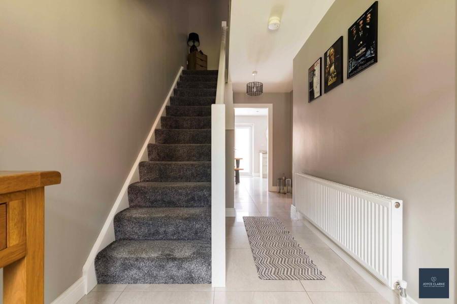 11 Rowan Mews