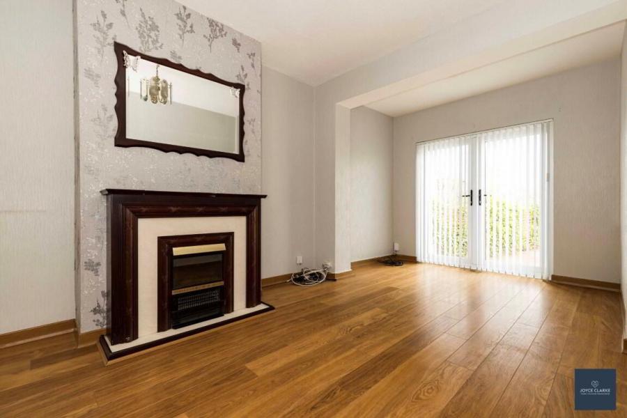 95 Kingsway Drive