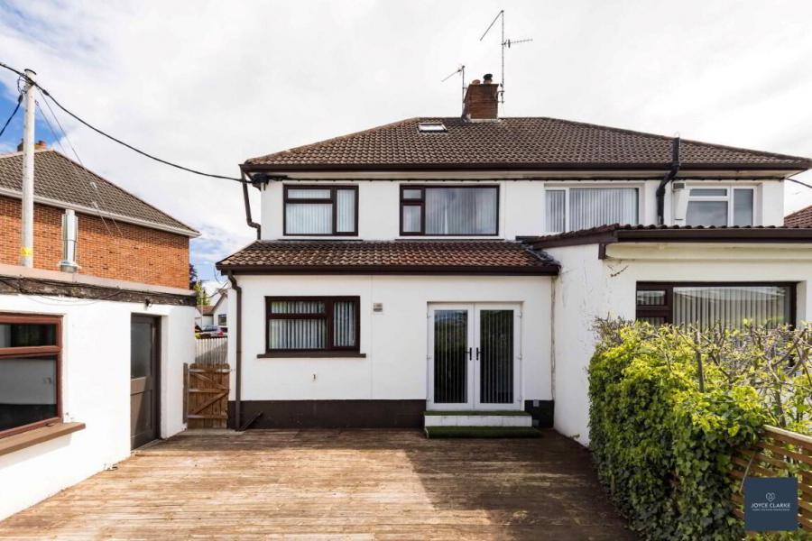 95 Kingsway Drive