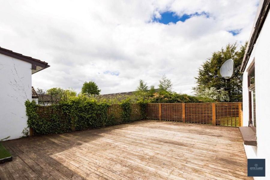 95 Kingsway Drive