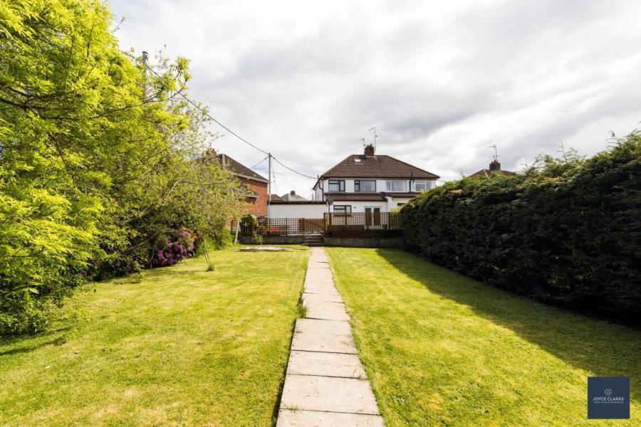 95 Kingsway Drive