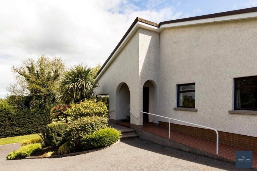 47 Bush Road