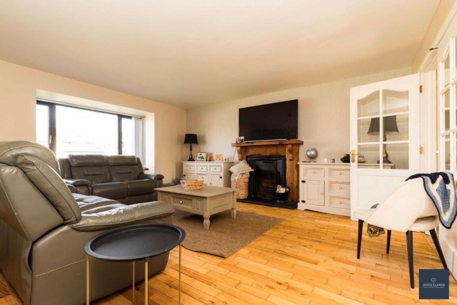 155 Carnreagh