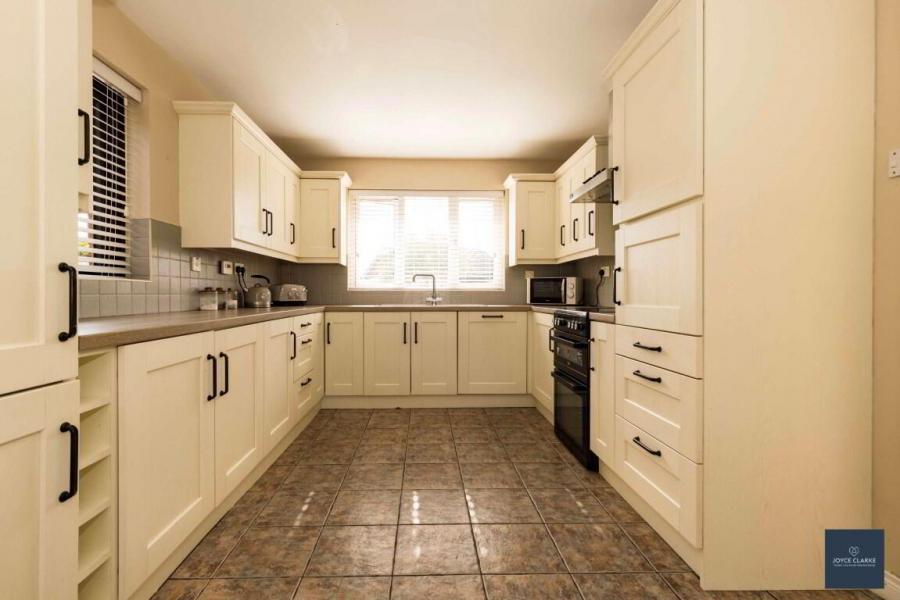 155 Carnreagh