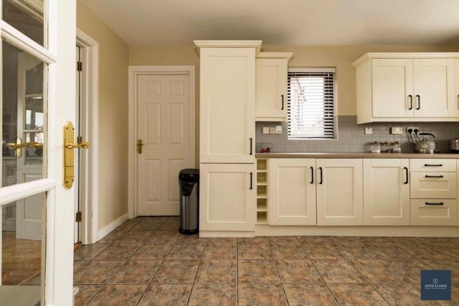 155 Carnreagh