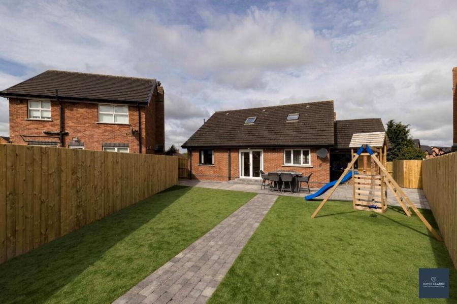 155 Carnreagh
