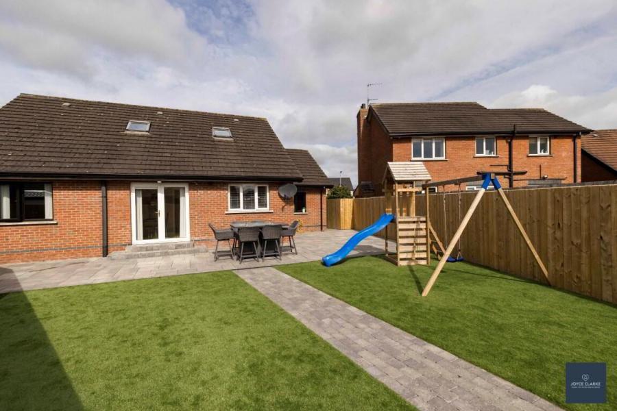 155 Carnreagh
