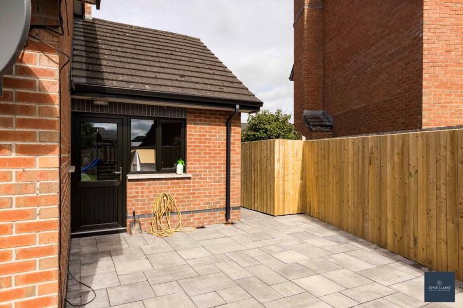 155 Carnreagh