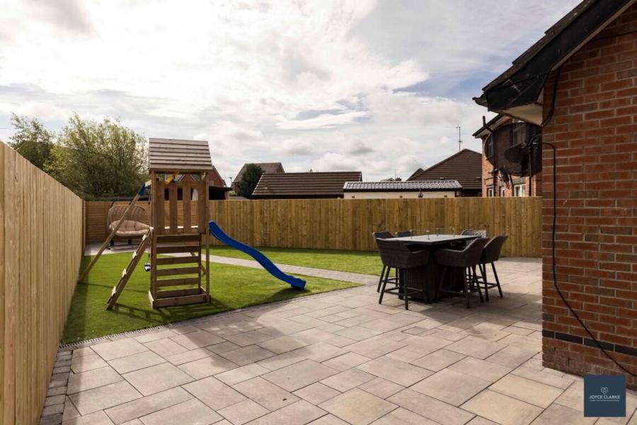 155 Carnreagh
