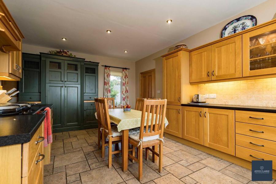 1 The Appleyard