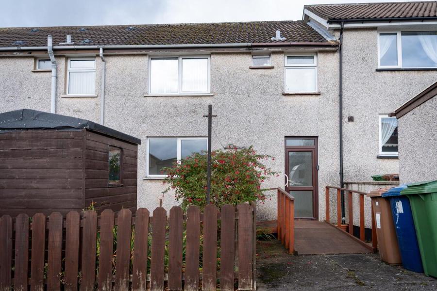 9 Derryclone Gardens