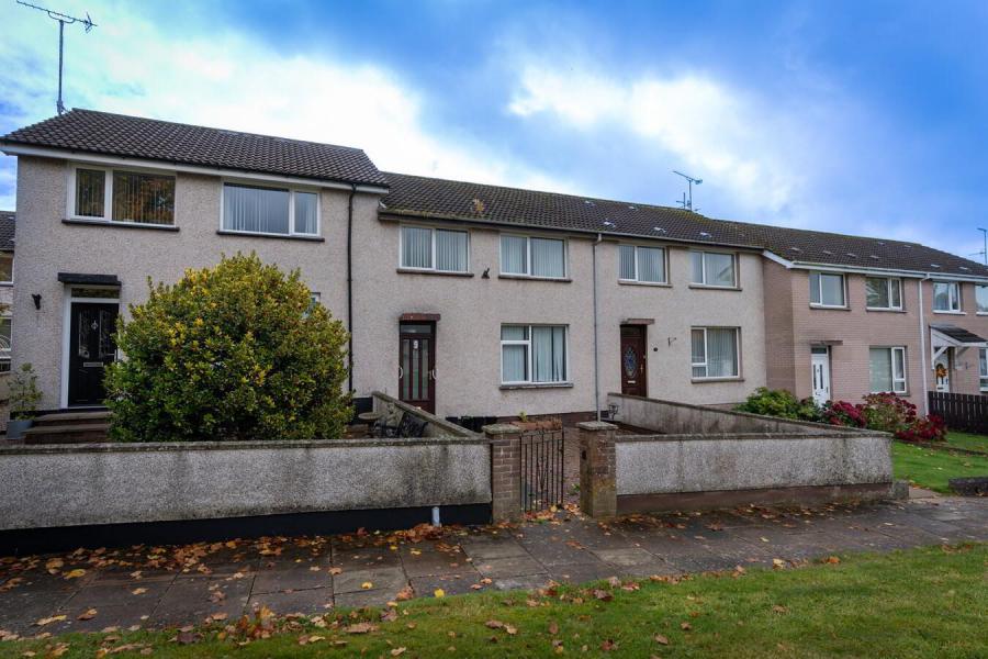 9 Derryclone Gardens