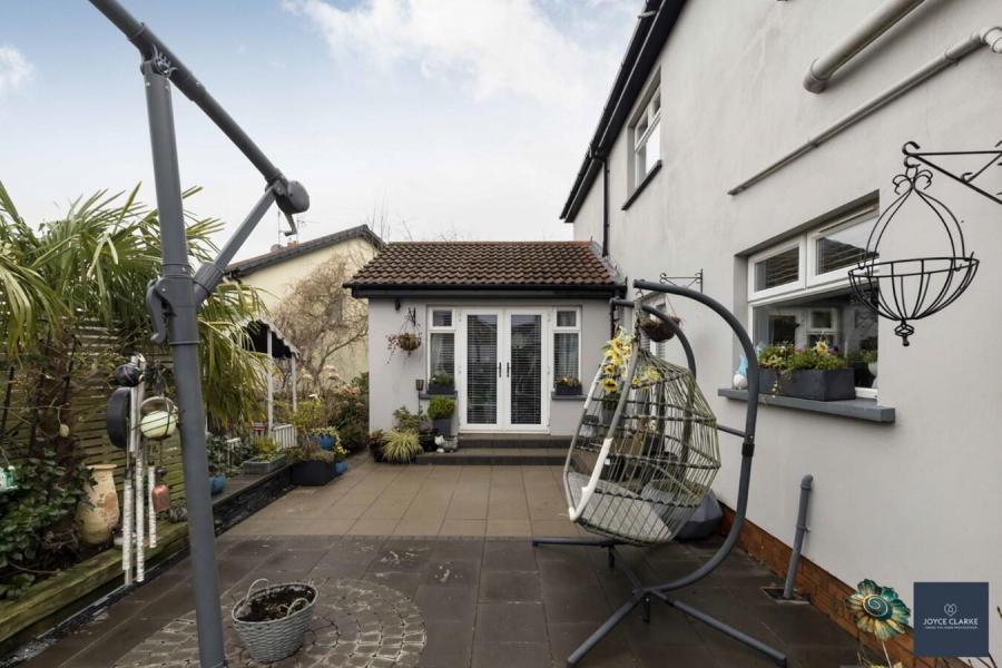 32 Gilpins Manor