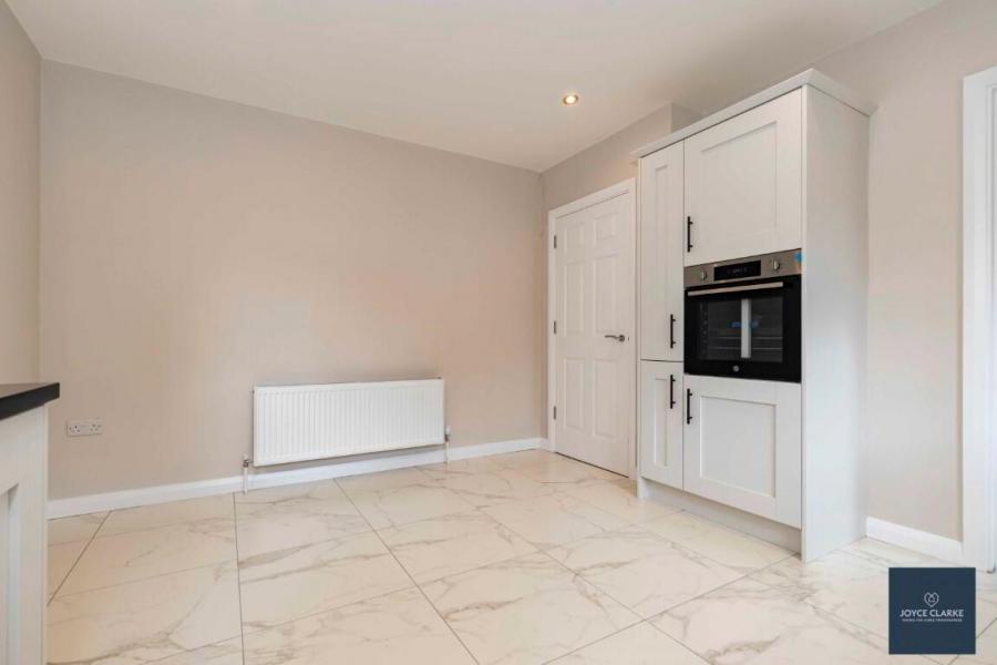 119, Render, Dickson's Wood