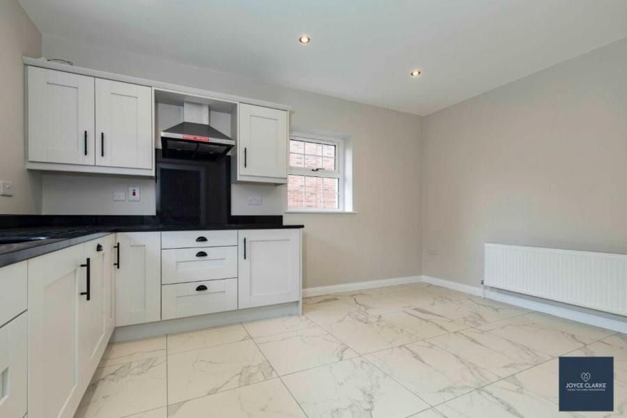 119, Render, Dickson's Wood