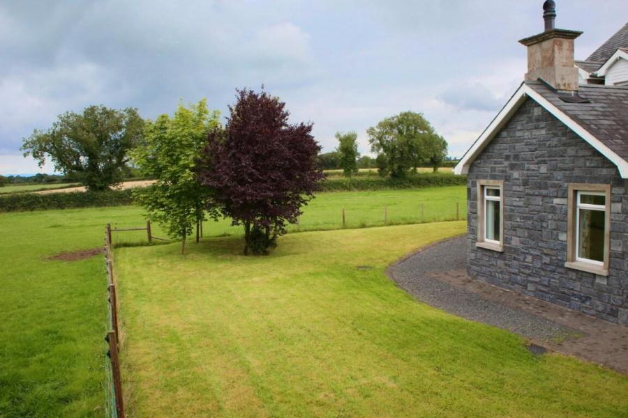 14b Moira Road