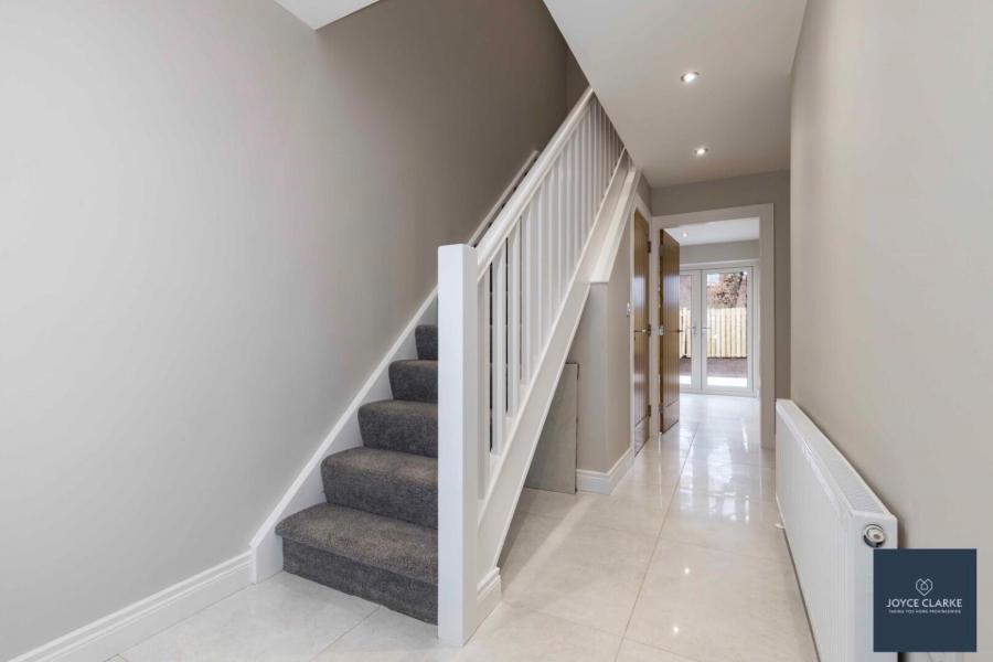 30, Rowan Manor