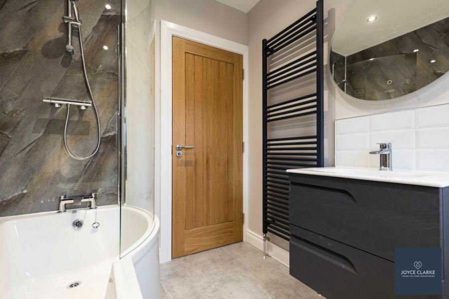 30, Rowan Manor
