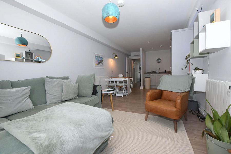 3 Whitkirk House Main Street