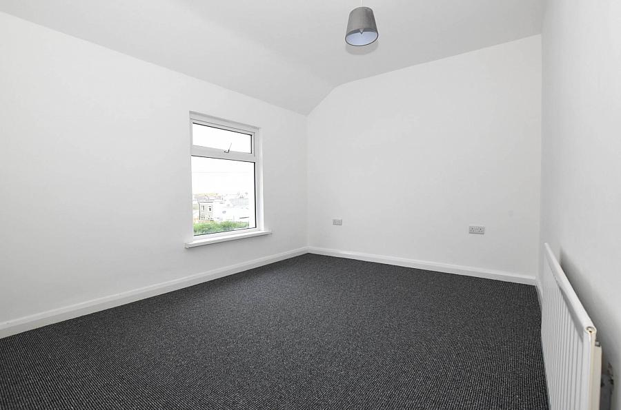 5 Meadowbank Avenue