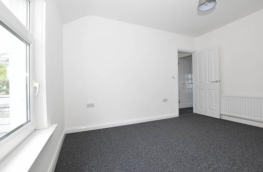 5 Meadowbank Avenue