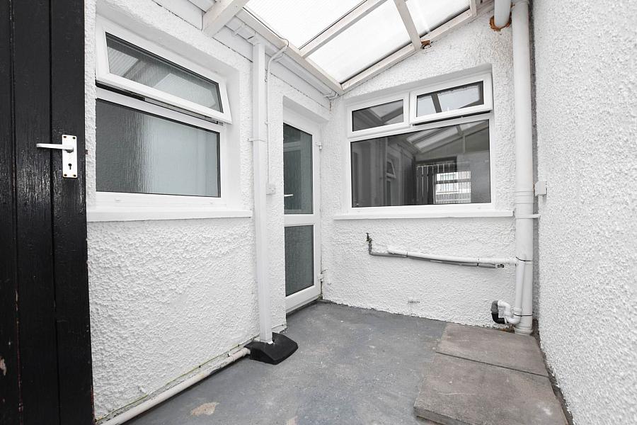 5 Meadowbank Avenue