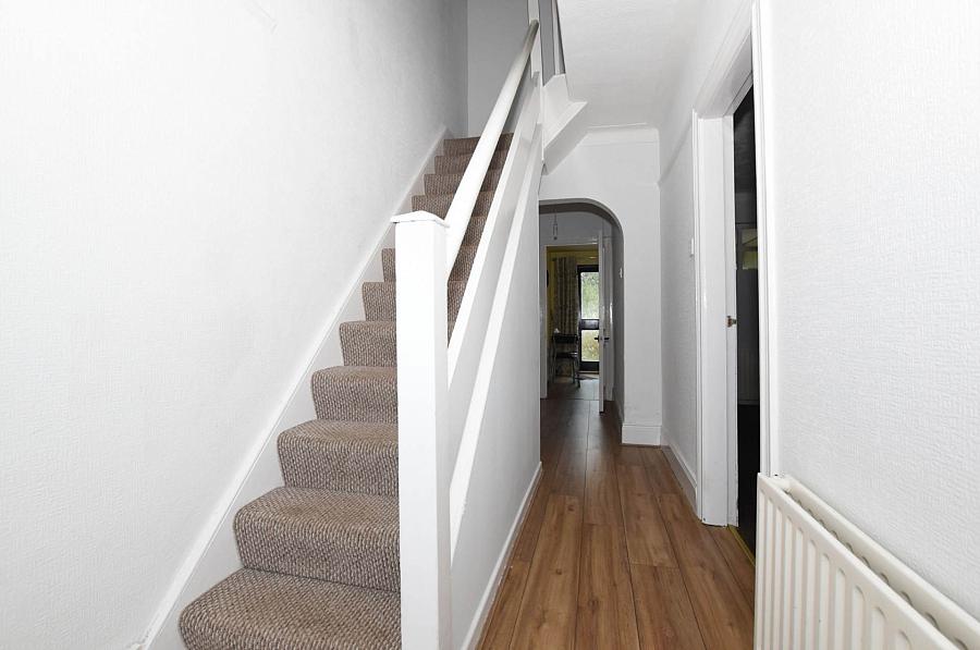 98 Moat Street