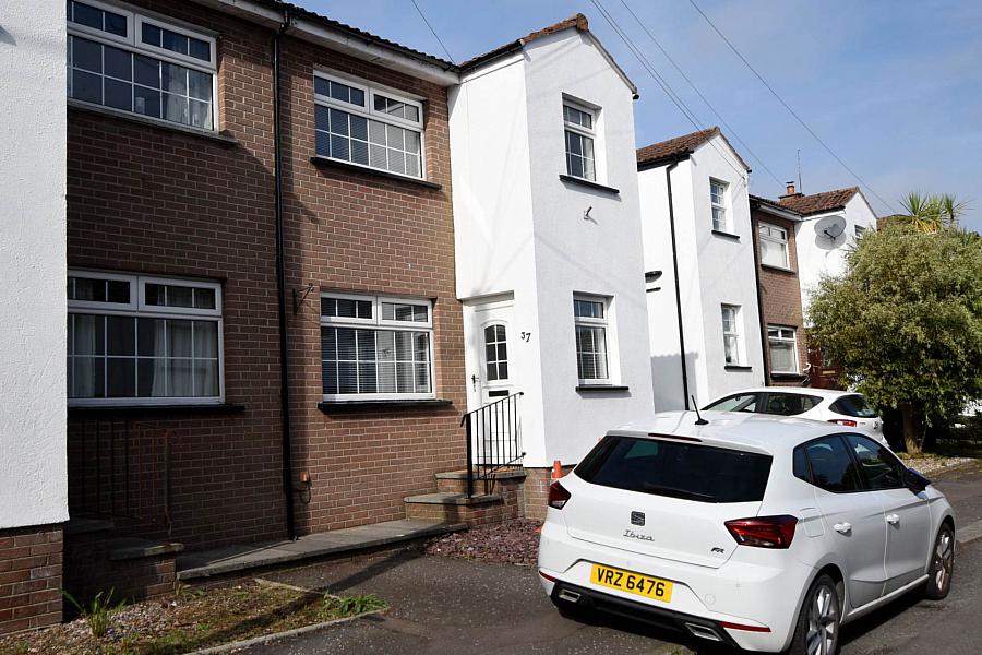 37 Meadowbank Avenue