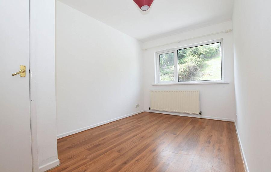 37 Meadowbank Avenue
