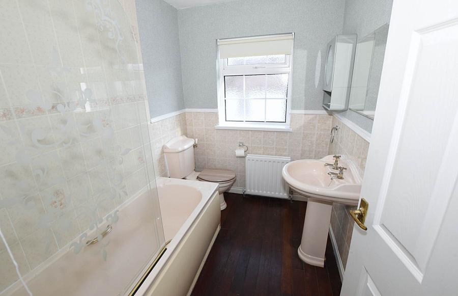 37 Meadowbank Avenue 37 Meadowbank Avenue