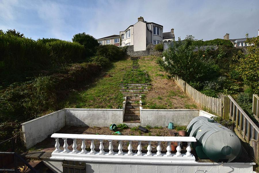 37 Meadowbank Avenue