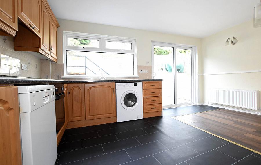37 Meadowbank Avenue