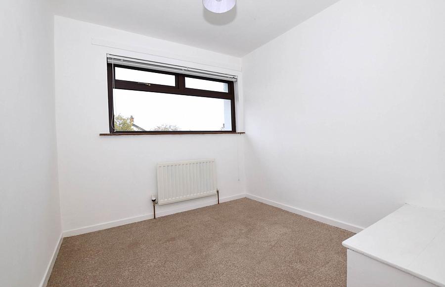 18 Meadow Close