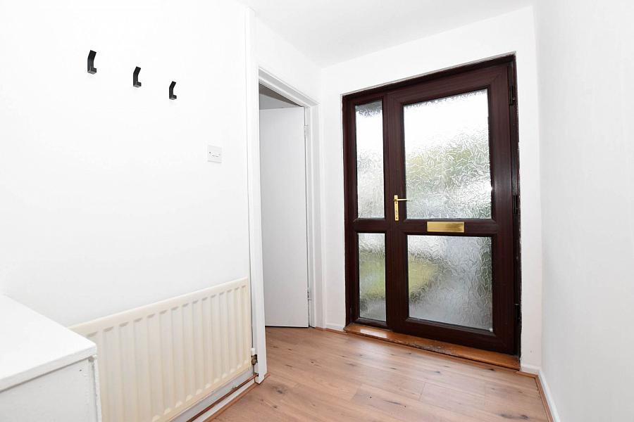 18 Meadow Close