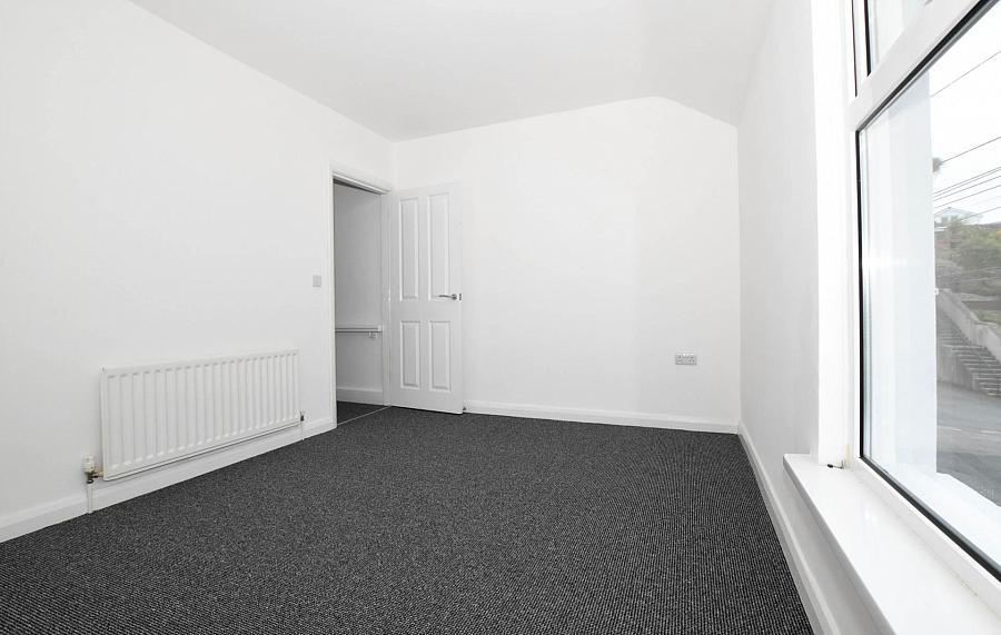 5 Meadowbank Avenue