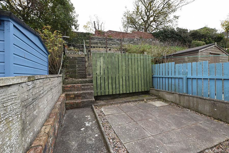 5 Meadowbank Avenue