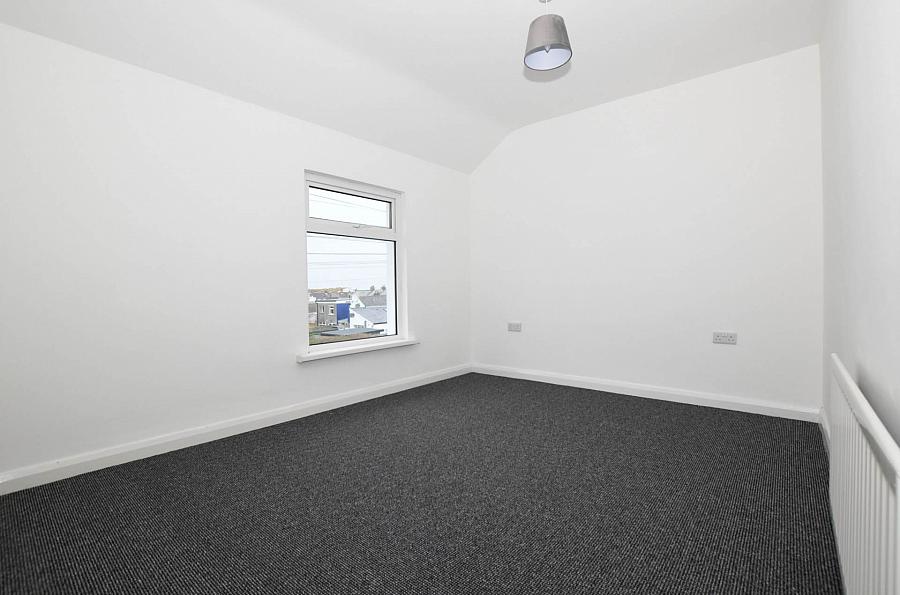 5 Meadowbank Avenue