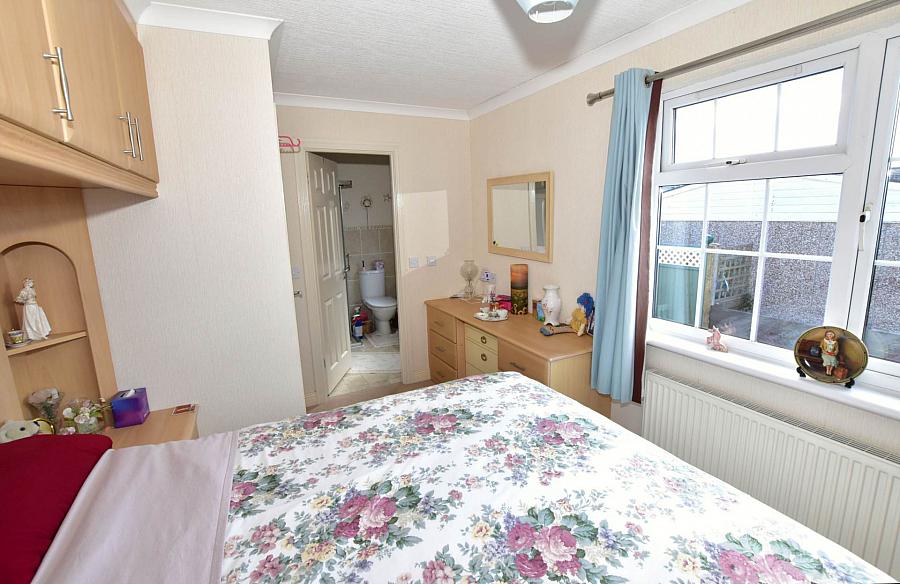 5 Greenfinch Close