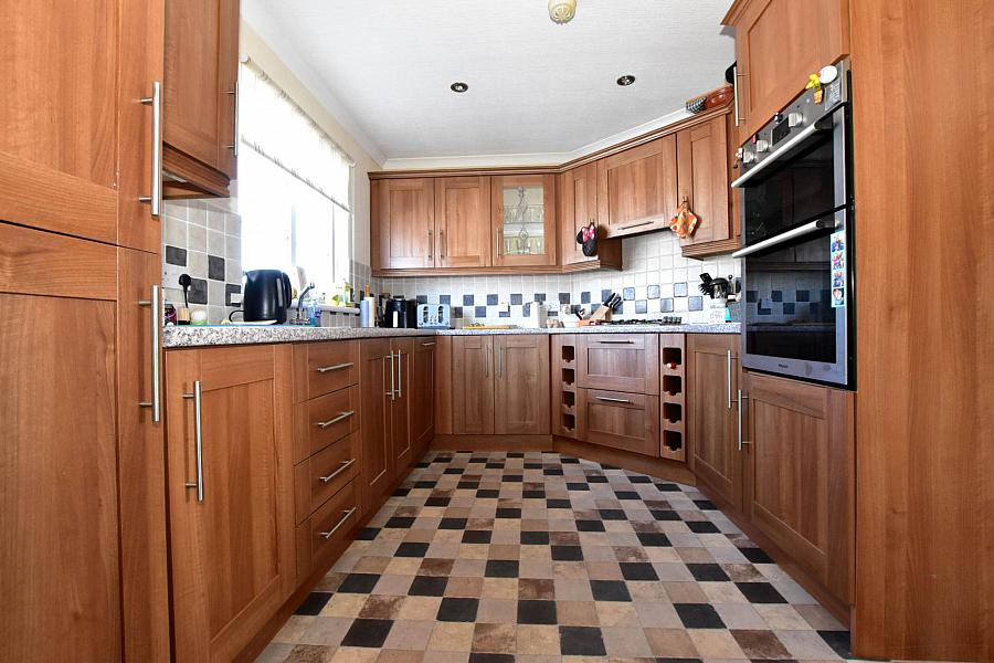 5 Greenfinch Close