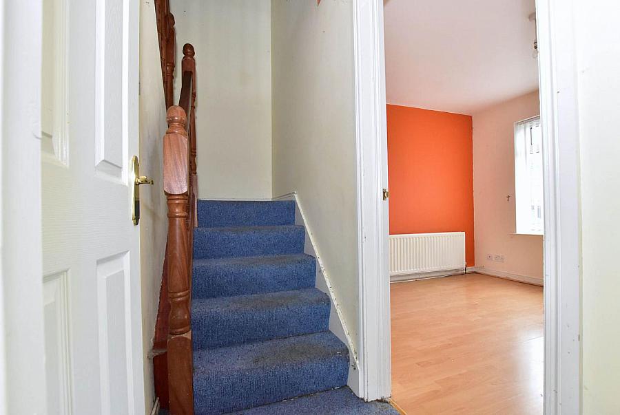 16B Millbank Crescent