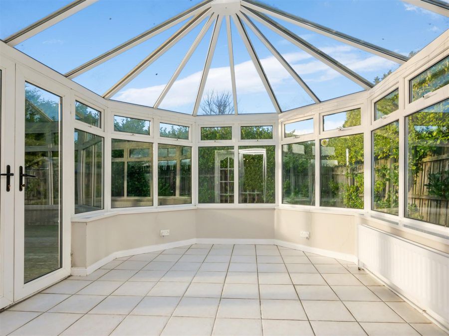 6 Thorndale Road North