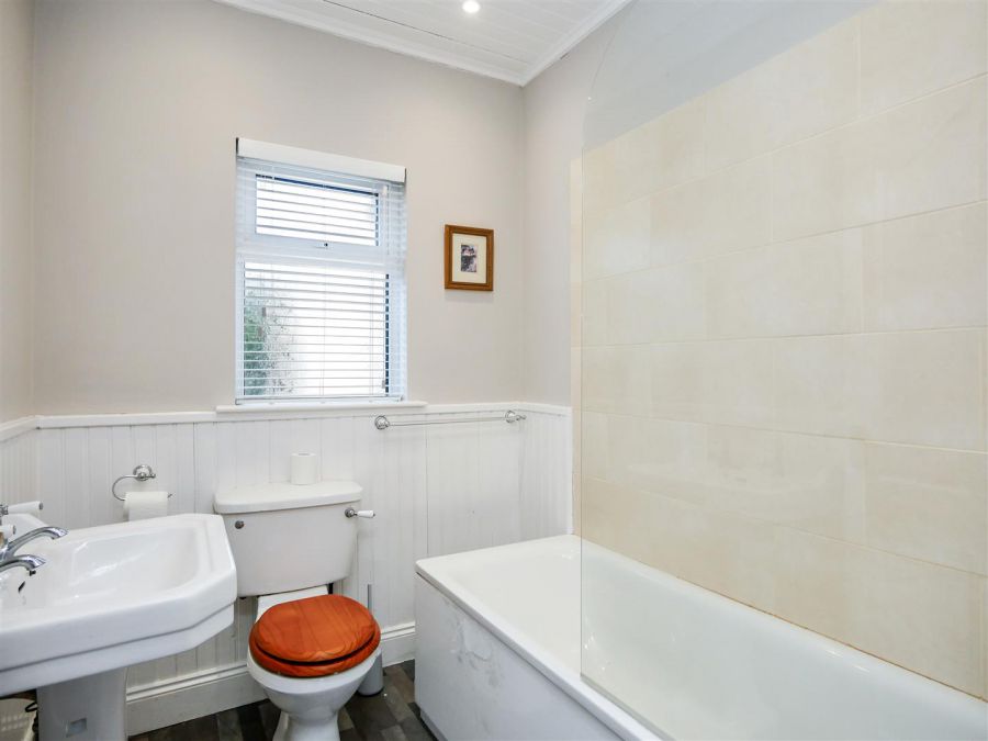 6 Thorndale Road North 6 Thorndale Road North