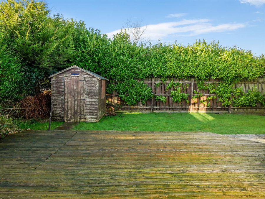6 Thorndale Road North