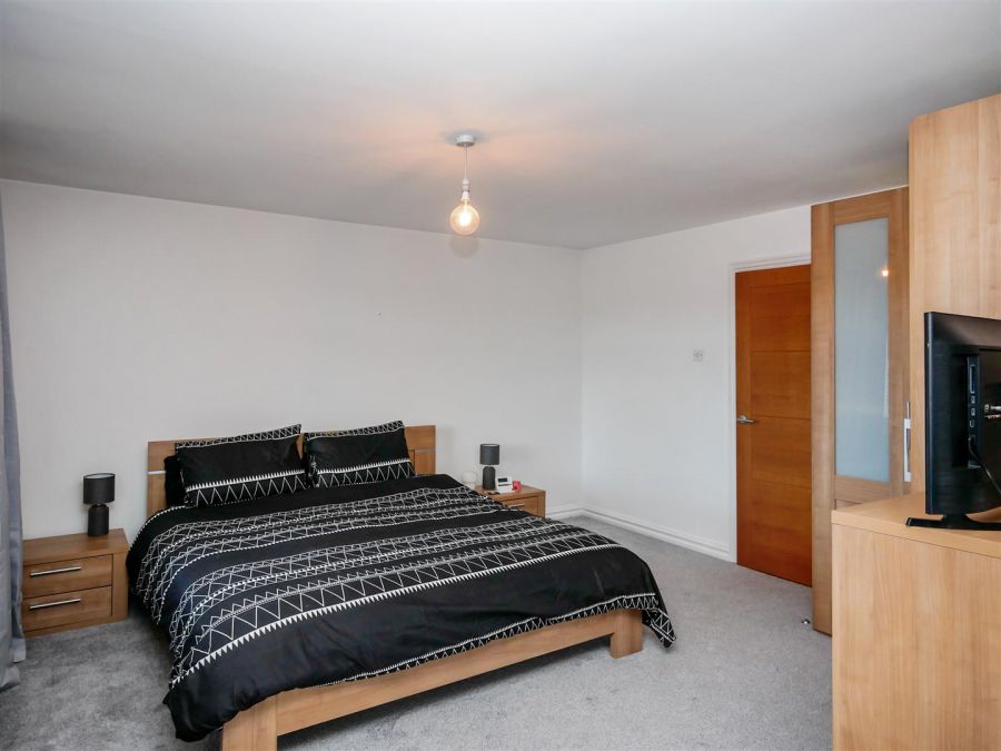 18 Croft Hill