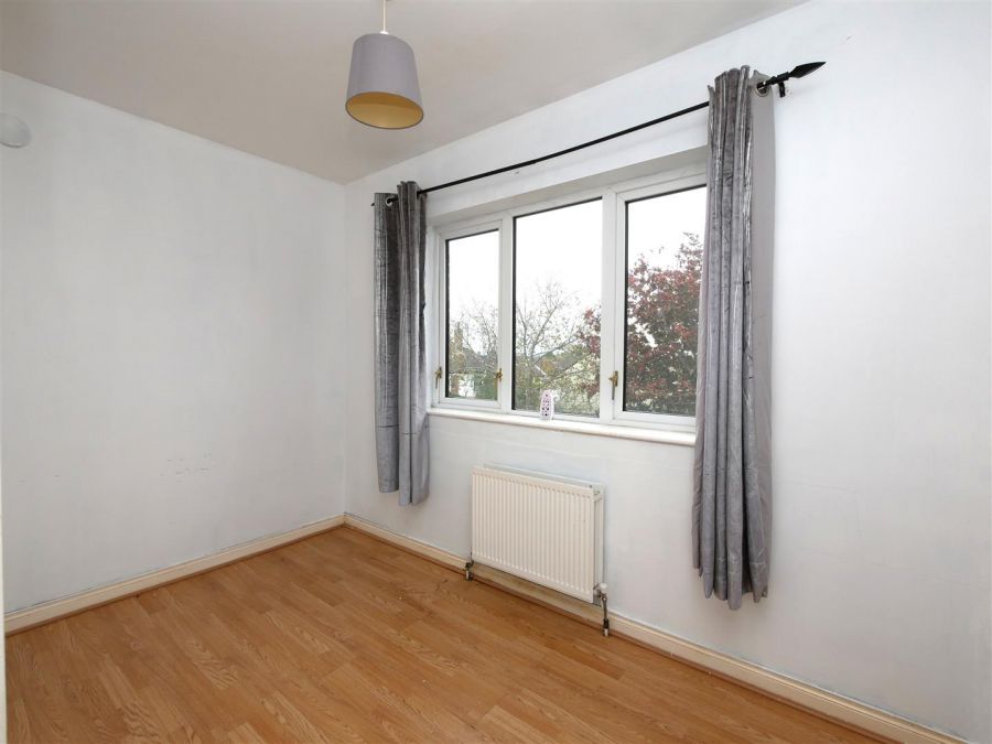 4 Baronscourt Lane