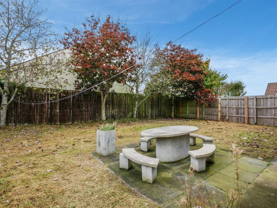4 Baronscourt Lane