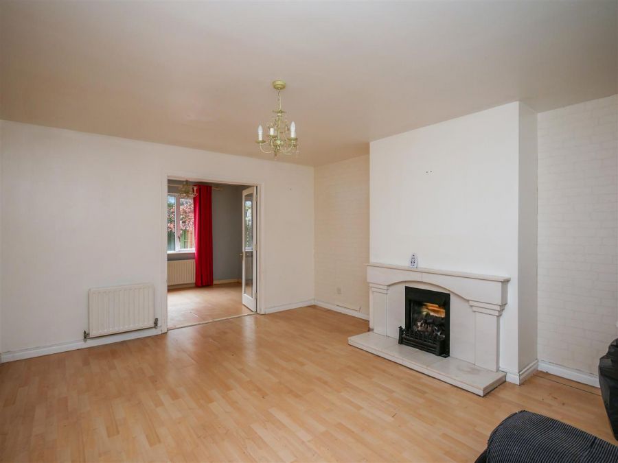 4 Baronscourt Lane