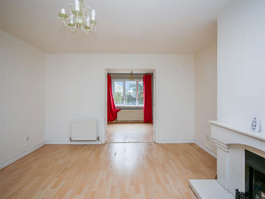 4 Baronscourt Lane