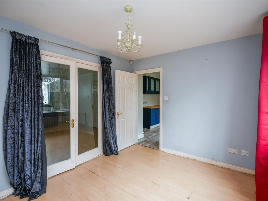 4 Baronscourt Lane