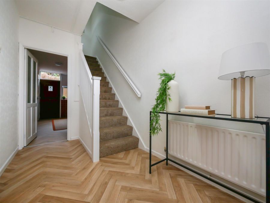 17A Castlehume Gardens, Belvoir Park